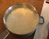 डेट्स एंड बेरीज़ लस्सी (Dates & Berries Lassi recipe in Hindi) रेसिपी चरण 1 फोटो