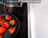 Foto del paso 2 de la receta: Ensalada de Pimientos Piquillo y Cebolla