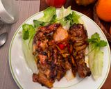Hình bước làm 2 của món Gà roti ướp mustard