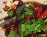 รูปขั้นตอนการทำที่ 2 ของ ยำหมูยอไข่แดงเค็ม ใส่ปลาร้า 🥗