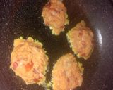 Foto del paso 4 de la receta: Tortillitas de zanahoria, tomate y cebolla