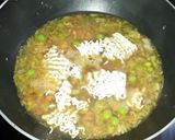 A picture of step 3 of Maggi soup.