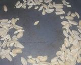 صورة لخطوة 3 من وصفة غريبة السمسم والفول السوداني