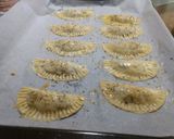 Foto del paso 5 de la receta: Empanadillas al horno de cebolla, champiñones y bacon ahumado