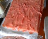 Foto del passaggio 3 della ricetta Rotolo farcito con fettine sottili di petto di pollo