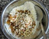 A picture of step 2 of Mawa gujiya.