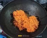 A picture of step 1 of Carrot Halwa Modak.