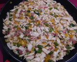 Foto del paso 3 de la receta: Tortilla crujiente de repollo pimiento y jamón