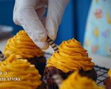 A picture of step 17 of Chocolate Muffins, Squash Cream Topping.