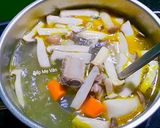 Hình bước làm 2 của món Bánh canh sườn heo cà rốt và nấm đùi gà