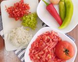Foto langkah ke 1 dari resep Menemen (Turkish Scrambled Eggs).