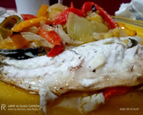 Foto del paso 8 de la receta: Lubina al horno con guarnición🐟🐟🐟🍅🍅🥔🥔🧅🧅