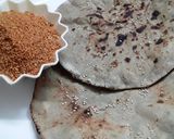 तिळाची लसूण चटणी व बाजरीच्या भाकरी (teelachi lasun chutney ani bajrichya bhakhri recipe in marathi) रेसिपी स्टेप 8 फोटो