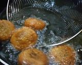 A picture of step 2 of Falafel sandwich||Falafel wrap.