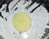 A picture of step 3 of Arabic Fried Potato Slices.