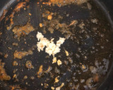 Foto del paso 3 de la receta: Tortilla de alcachofas con langostinos