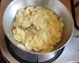 A picture of step 3 of Raw banana chips.