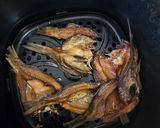 Foto langkah ke 1 dari resep Cecah Ikan Asap.