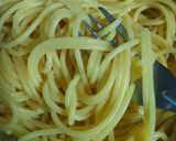 รูปขั้นตอนการทำที่ 2 ของ Spaghetti with Canned mackerel 🙏