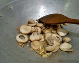 Foto langkah ke 4 dari resep 61. Sop oyong jamur.