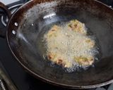 A picture of step 3 of Peanut fritters.