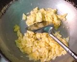 Foto langkah ke 2 dari resep Tumis Tahu Telor Kecap.
