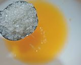 A picture of step 1 of Mandarin Orange lemon juice.