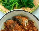 Hình bước làm 4 của món Cá thu ngừ kho gừng, hành, tỏi