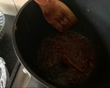 A picture of step 2 of Keaw Teaw Ped Yang - Five Spiced Roasted Duck noodles.