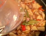 Foto del paso 5 de la receta Lomo y patatas en caldo moreno 🐷🥔