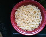 Φωτογραφία βήματος 9 της συνταγής Spaghetti με αρακά, χωριάτικο λουκάνικο και κρέμα γάλακτος