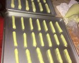 Foto langkah ke 5 dari resep Lidah kucing Pandan tanpa cetakan #SiapRamadan.