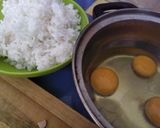 Foto langkah ke 1 dari resep #OMELET NASI.