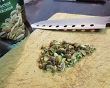 Foto del paso 3 de la receta: Pizza con Mortadela de Bolonia y Pistachos