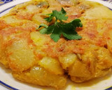Foto del paso 6 de la receta: Tortilla de patatas y alcachofa con huevos de gallina araucana
