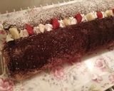 صورة لخطوة 11 من وصفة رولي شوكو فاني بالموز والفراولة 🍌🍓😍