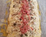 Foto del paso 7 de la receta: Hojaldre con queso de cabra, membrillo, jamón y semillas