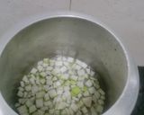A picture of step 2 of Lauki Dahi Tadka.