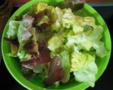 Salat mit einer Zitronen - Kondensmilch - Soße Rezeptschritt 1 Foto
