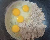 รูปขั้นตอนการทำที่ 3 ของ ข้าวผัดหมูและหมูยอ