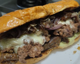 Foto del paso 21 de la receta: Sándwich🥐de berenjena🍆bbq, carne🧅, queso🧀y cebollas grillé🥯🥩🧀