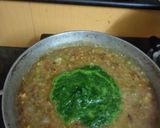 A picture of step 3 of Green Pavbhaji.