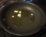 Foto del paso 2 de la receta: Espaguettis en salsa de aceitunas