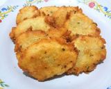 Foto langkah ke 3 dari resep Singkong Parut Goreng.
