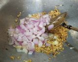 A picture of step 3 of Lauki wali chana dal.