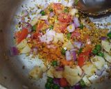A picture of step 5 of Vegetable Broken Wheat khichdi.