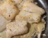 Foto del paso 3 de la receta: Lenguado en salsa verde de Tomate