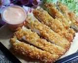 Foto langkah ke 7 dari resep Chicken Katsu with Spicy Mayo.