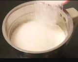 A picture of step 2 of Saffron mango milkshake.