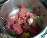 Foto del paso 2 de la receta: Ternera en salsa de especias y guisantes